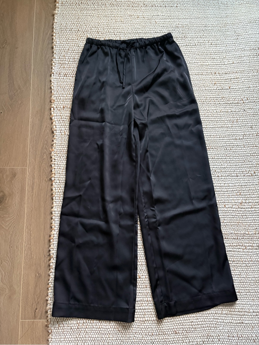 Satin Drawstring Pants - Picture 3 of 4